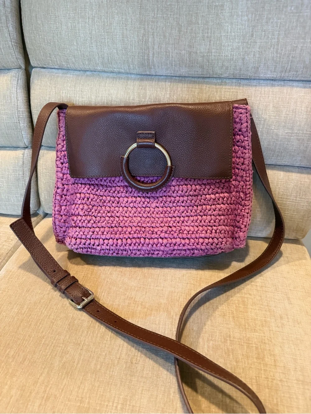 Vince Camuto Livee Raffia Large Crossbody Bag – Sandalwood/Rose Pink & Brown